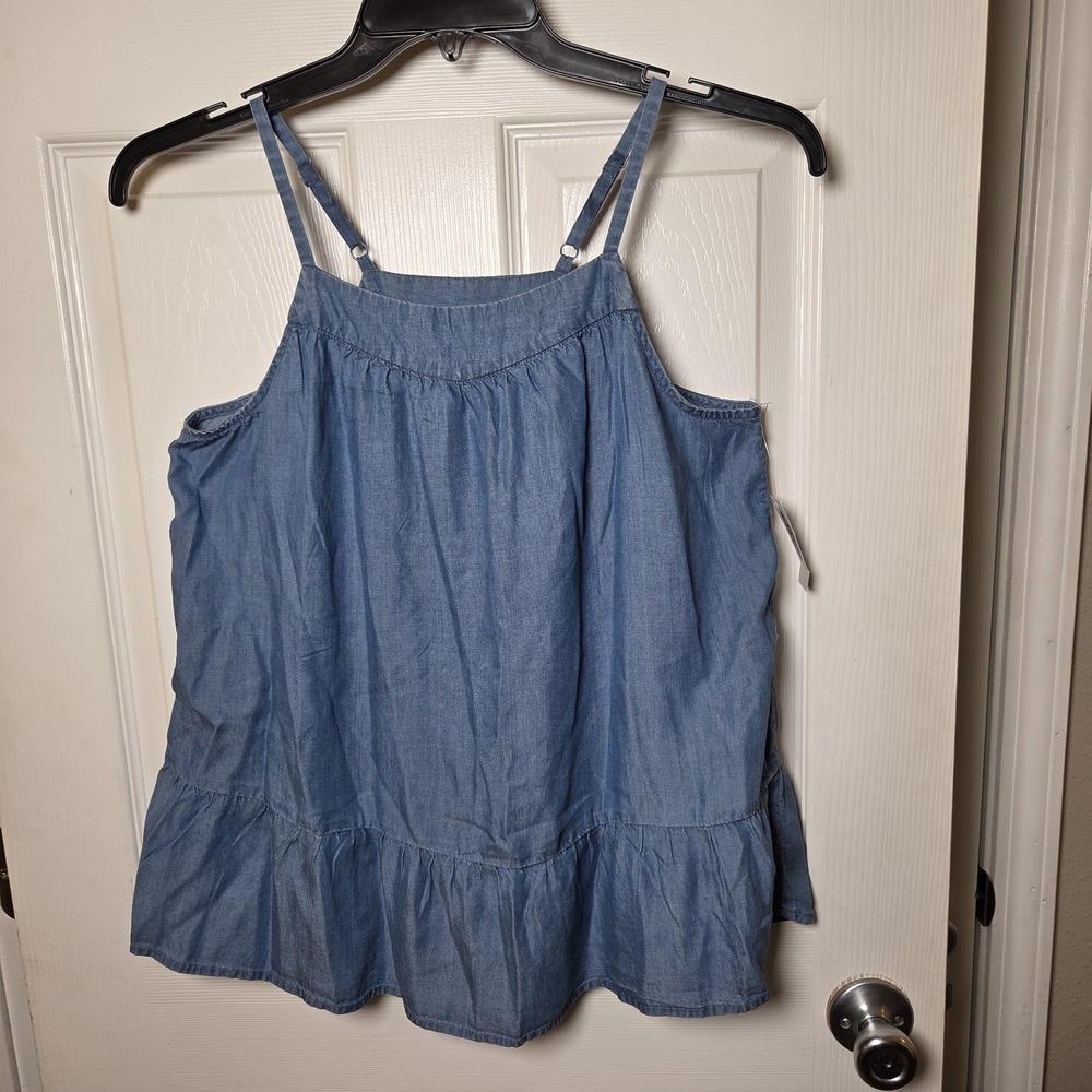 Old Navy sz M medium wash chambray swing tank top NWT casual flowy everday